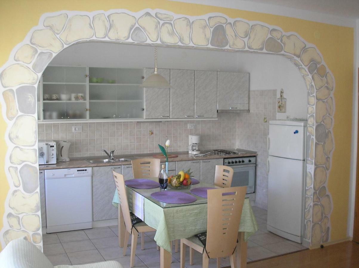 Apartment Sara Novi Vinodolski Luaran gambar