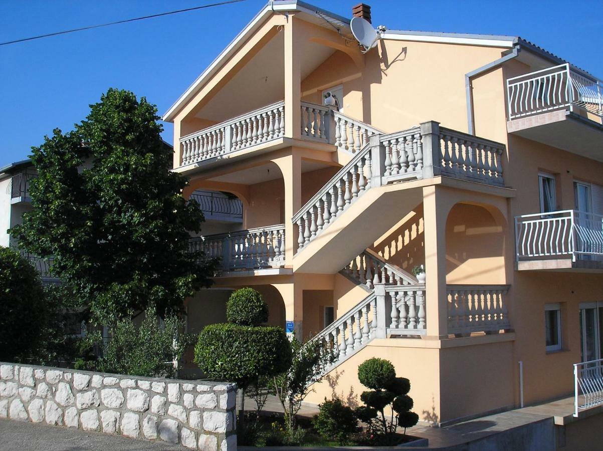 Apartment Sara Novi Vinodolski Luaran gambar